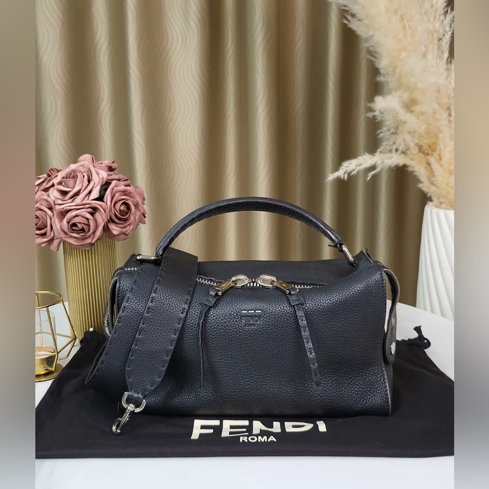 FENDI LEATHER SALLERIA HANDBAG 2WAY BAG